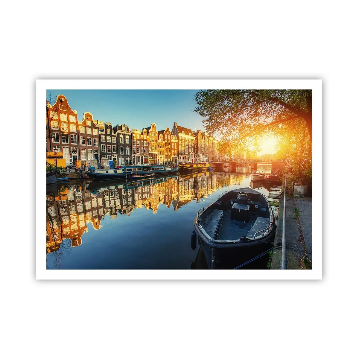 Poster - Amsterdamer Kanal bei Sonnenuntergang - 100x70cm - Morgen in Amsterdam - Moderne Wanddekoration für Wohnzimmer und Schlafzimmer ARTTOR