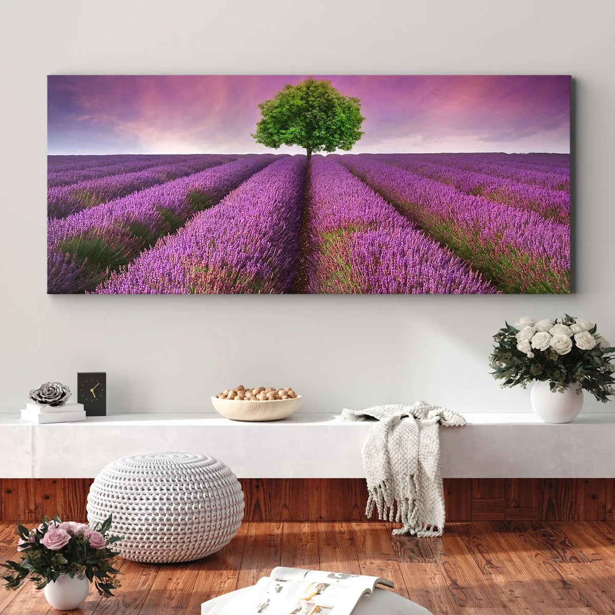 Bild auf Leinwand - Leinwandbild - Ein Lavendelfeld mit einem einsamen Baum und einem violetten Himmel - 120x50cm - Auf Lavendelfeldern - Moderne Wanddekoration für Wohnzimmer und Schlafzimmer ARTTOR