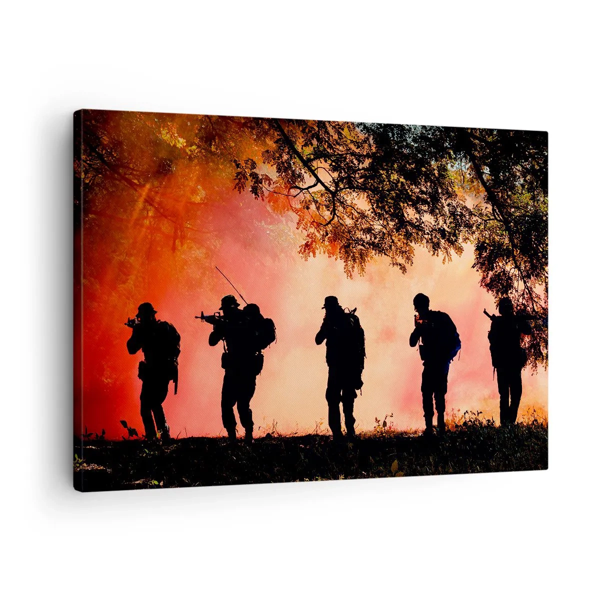 Bild auf Leinwand - Leinwandbild - Silhouetten von Soldaten im Wald vor dem orangefarbenen Himmel - 70x50cm - … Alle für einen. - Moderne Wanddekoration für Wohnzimmer und Schlafzimmer ARTTOR