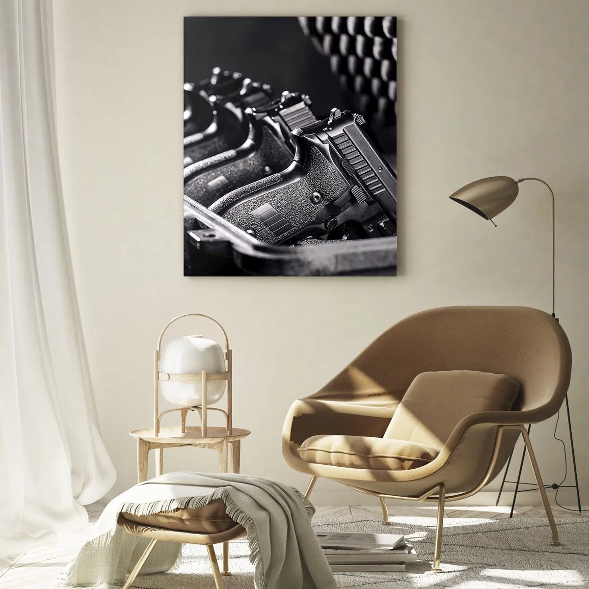 Glasbild - Bild auf glas - Schwarze Pistolen in einem Koffer vor einem Hintergrund aus Schutzschaum - 50x70cm - Männersport - Moderne Wanddekoration für Wohnzimmer und Schlafzimmer ARTTOR