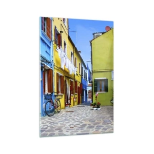 Glasbild - Bild auf glas - Eine farbenfrohe Straße mit Fahrrädern zwischen pastellfarbenen Gebäuden - 70x100cm - Pastell, süße Gasse - Moderne Wanddekoration für Wohnzimmer und Schlafzimmer ARTTOR