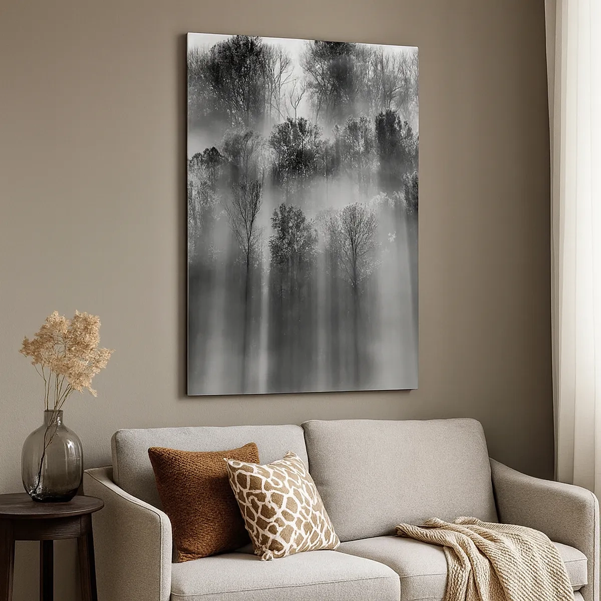 Bild auf Leinwand - Leinwandbild - Schwarz-weißer Wald im Morgenlicht - 50x70cm - In Lichtstrahlen - Moderne Wanddekoration für Wohnzimmer und Schlafzimmer ARTTOR