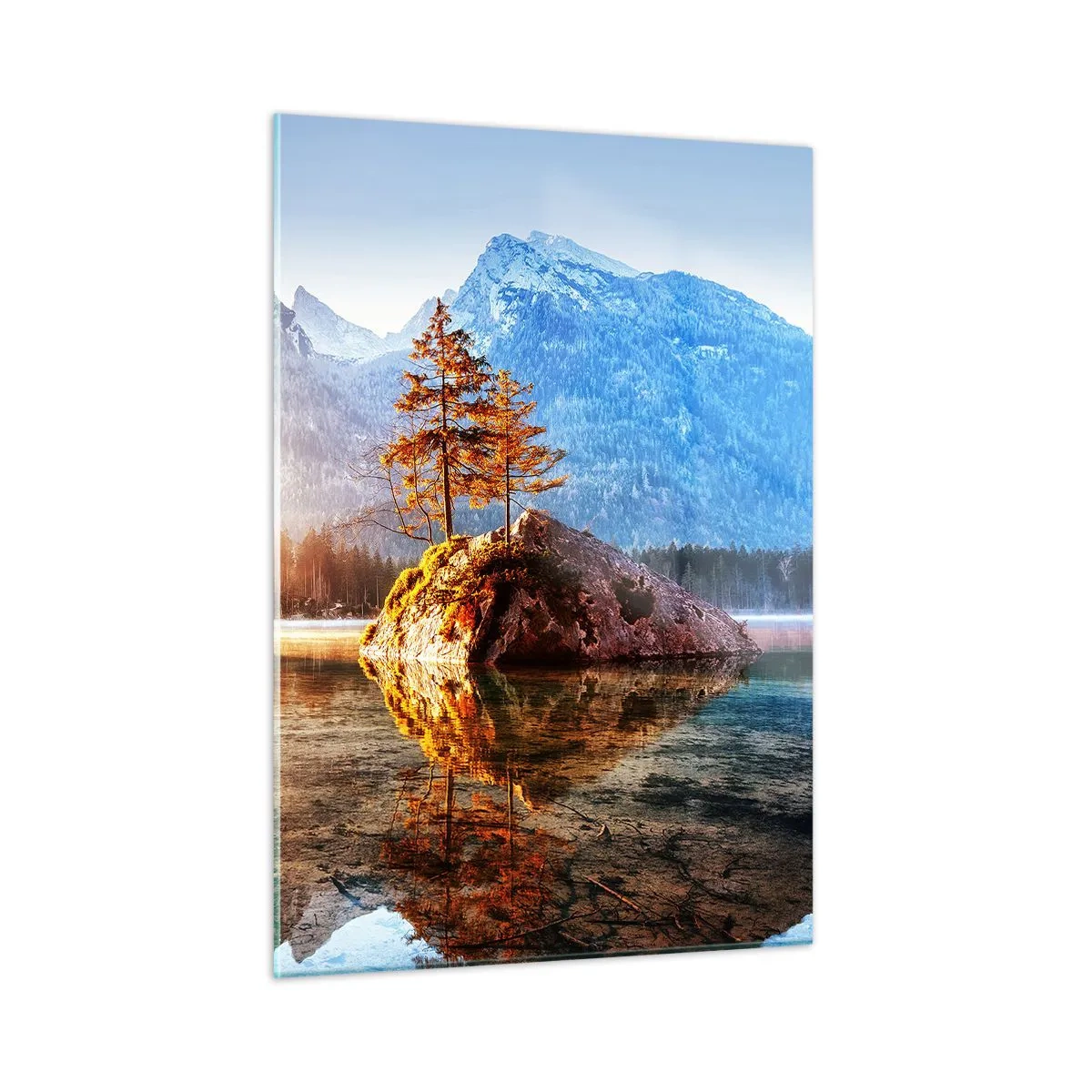 Glasbild - Bild auf glas - Berglandschaft am Morgen mit Bäumen und Spiegelbild im See - 50x70cm - Natur in neuem Licht - Moderne Wanddekoration für Wohnzimmer und Schlafzimmer ARTTOR