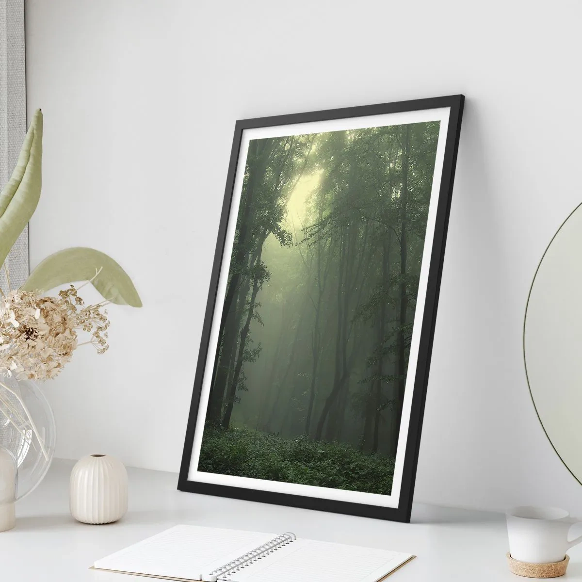 Poster in einem schwarzem Rahmen - Bevor er aufwacht - 61x91 cm