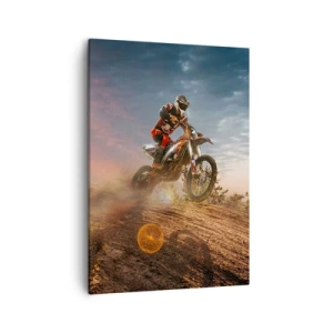 Bild auf Leinwand - Leinwandbild - Motorradfahrer in den Dünen bei Sonnenuntergang - 50x70cm - Für den Sieg - Moderne Wanddekoration für Wohnzimmer und Schlafzimmer ARTTOR