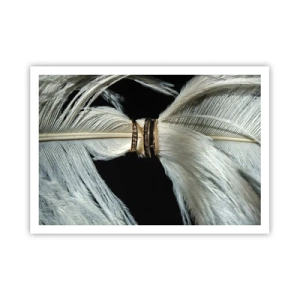 Poster - Eine weiße Feder mit zwei goldenen Ringen auf schwarzem Hintergrund - 100x70cm - ... und ich werde dich nicht verlassen ... - Moderne Wanddekoration für Wohnzimmer und Schlafzimmer ARTTOR