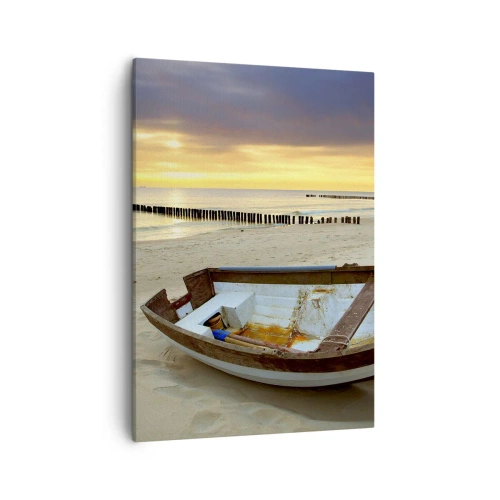Bild auf Leinwand - Leinwandbild - Ein Boot an einem Sandstrand bei Sonnenuntergang - 50x70cm - Es gibt keine schöneren Strände - Moderne Wanddekoration für Wohnzimmer und Schlafzimmer ARTTOR
