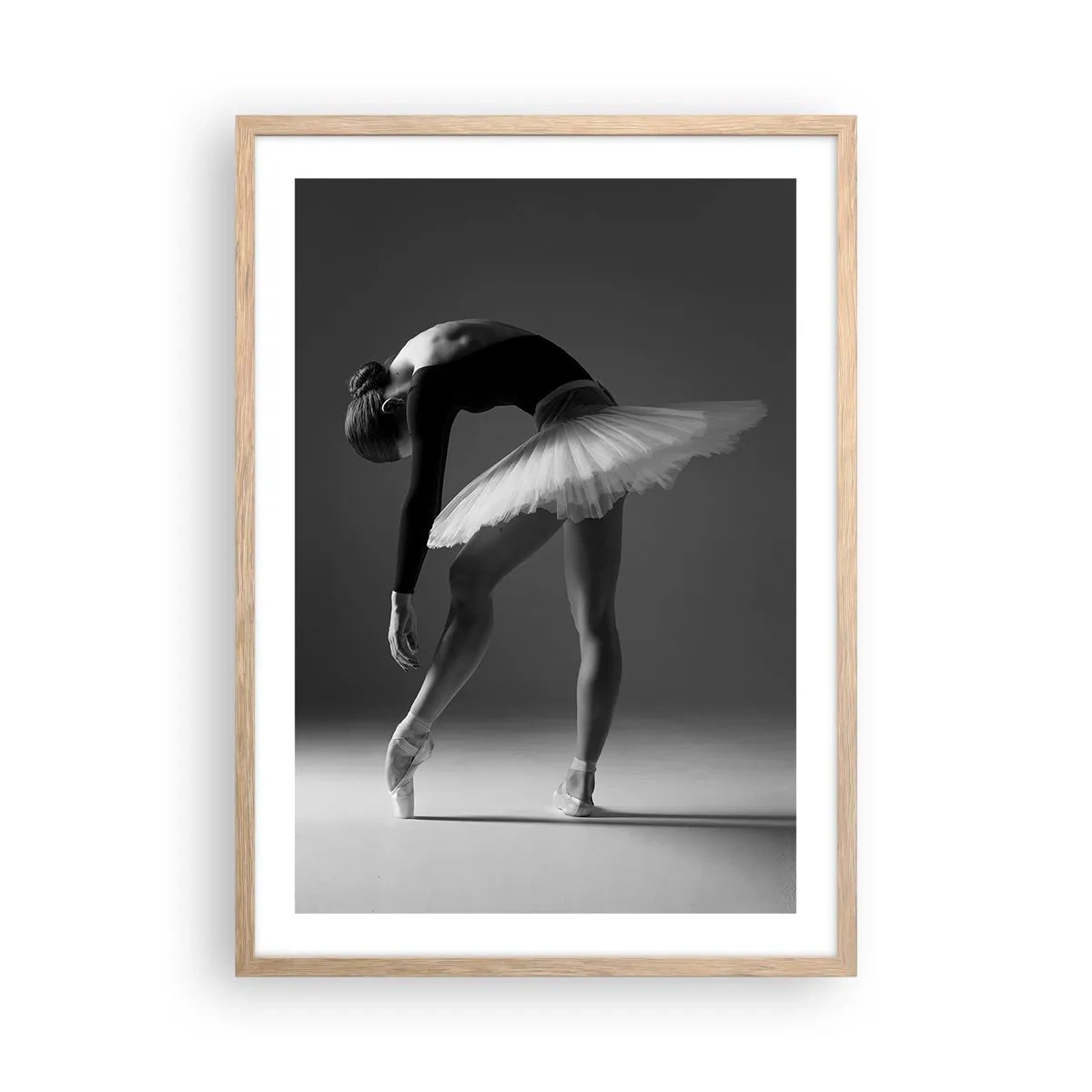 Poster in einem Rahmen aus heller Eiche - Bella Ballerina - 50x70 cm