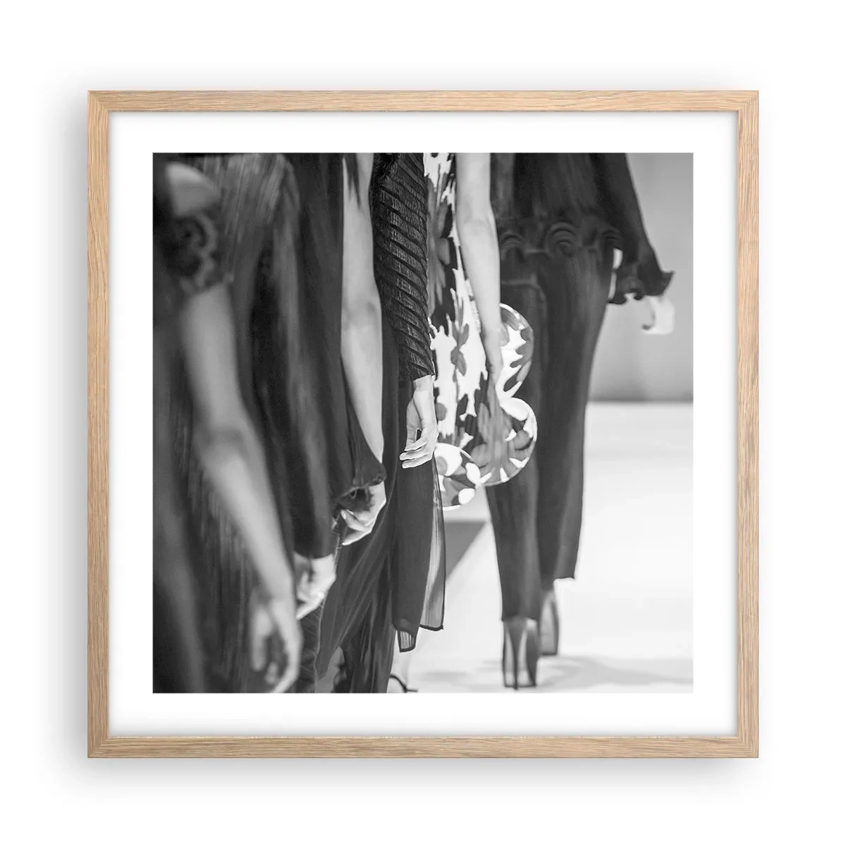 Poster in einem Rahmen aus heller Eiche - Eine stilvolle Parade - 50x50 cm