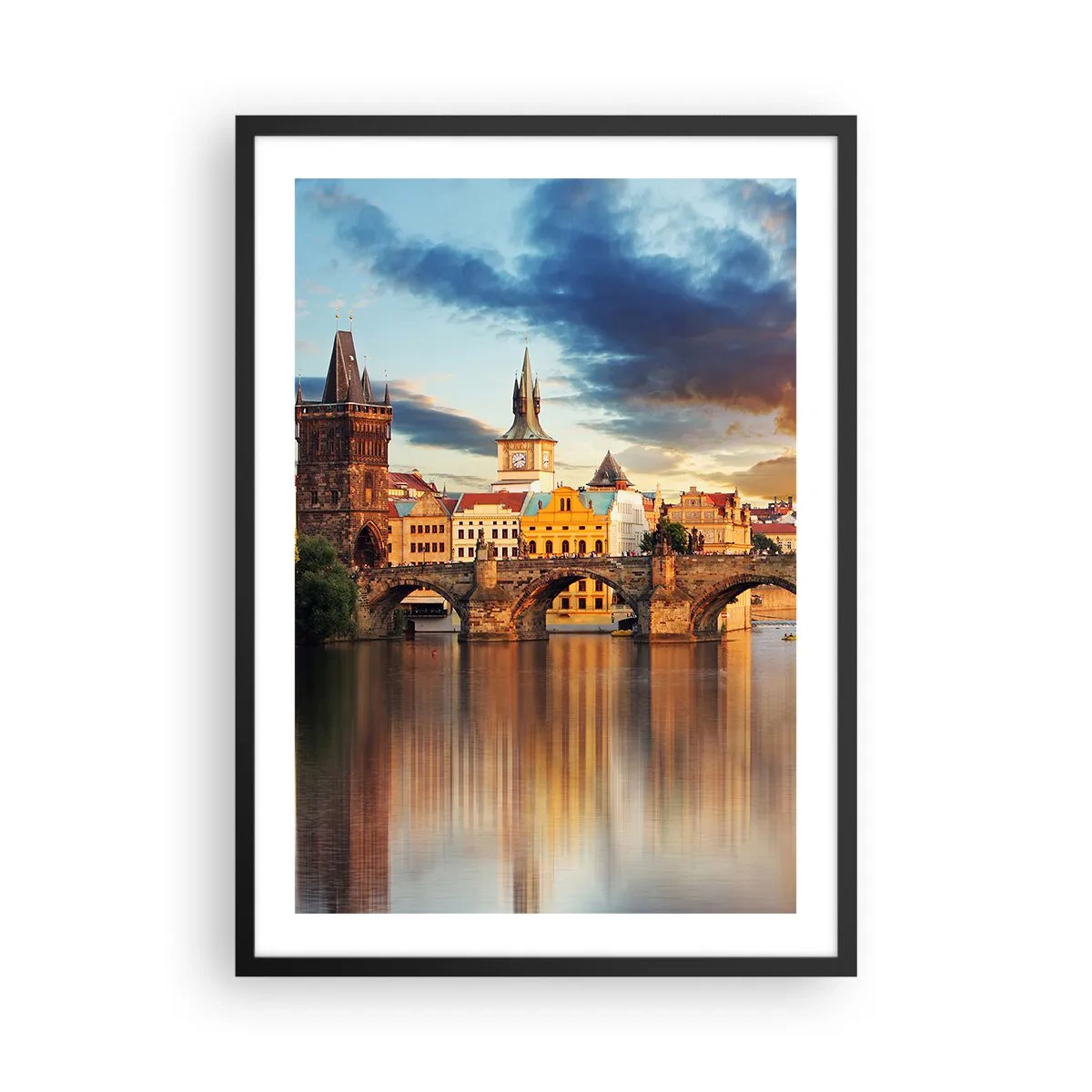 Poster in einem schwarzem Rahmen - Karlsbrücke in Prag bei Sonnenuntergang - 50x70cm - Schön seit Ewigkeiten - Moderne Wanddekoration für Wohnzimmer und Schlafzimmer ARTTOR