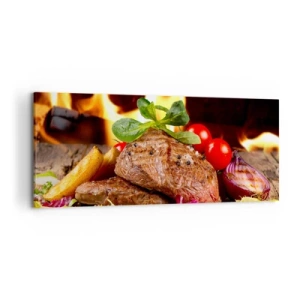 Bild auf Leinwand - Leinwandbild - Gegrilltes Steak mit Beilagen vor dem Hintergrund der Flammen - 120x50cm - Von Hitze gezaubert - Moderne Wanddekoration für Wohnzimmer und Schlafzimmer ARTTOR