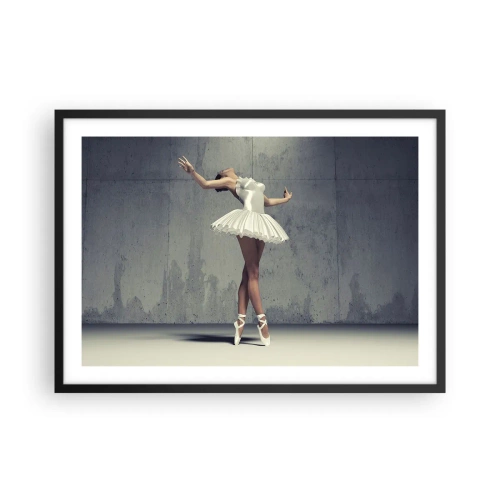 Poster in einem schwarzem Rahmen - Eine Balletttänzerin in einem weißen Kleid vor einer rohen Wand. - 70x50cm - Leicht wie ein Vogel - Moderne Wanddekoration für Wohnzimmer und Schlafzimmer ARTTOR