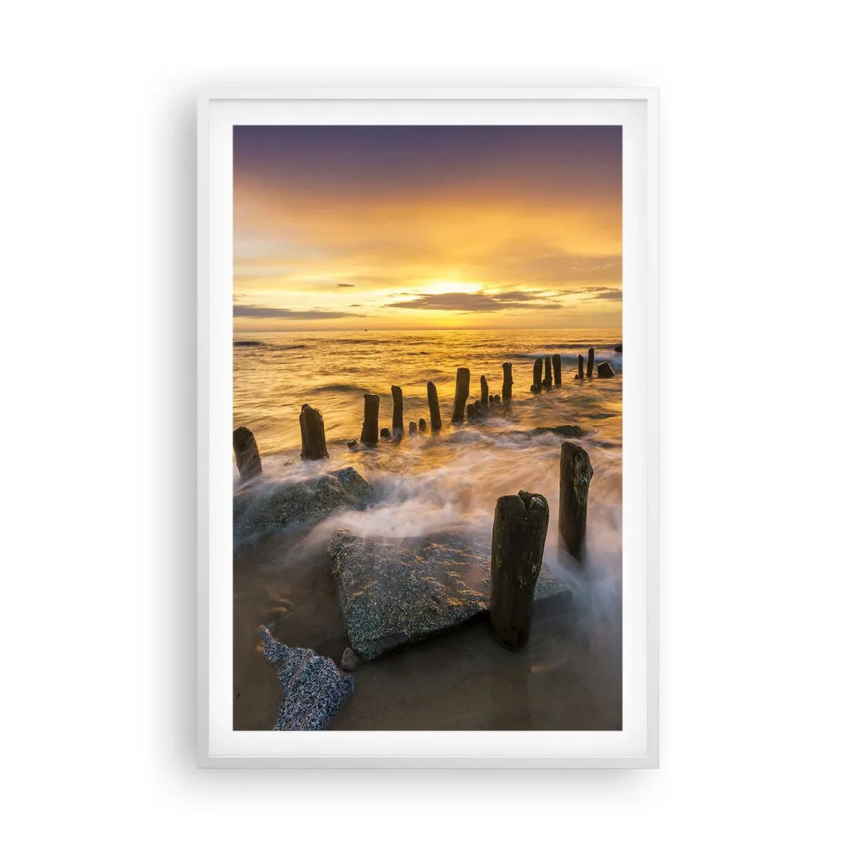 Poster in einem weißen Rahmen - Die raue Schönheit der Ostsee - 61x91 cm