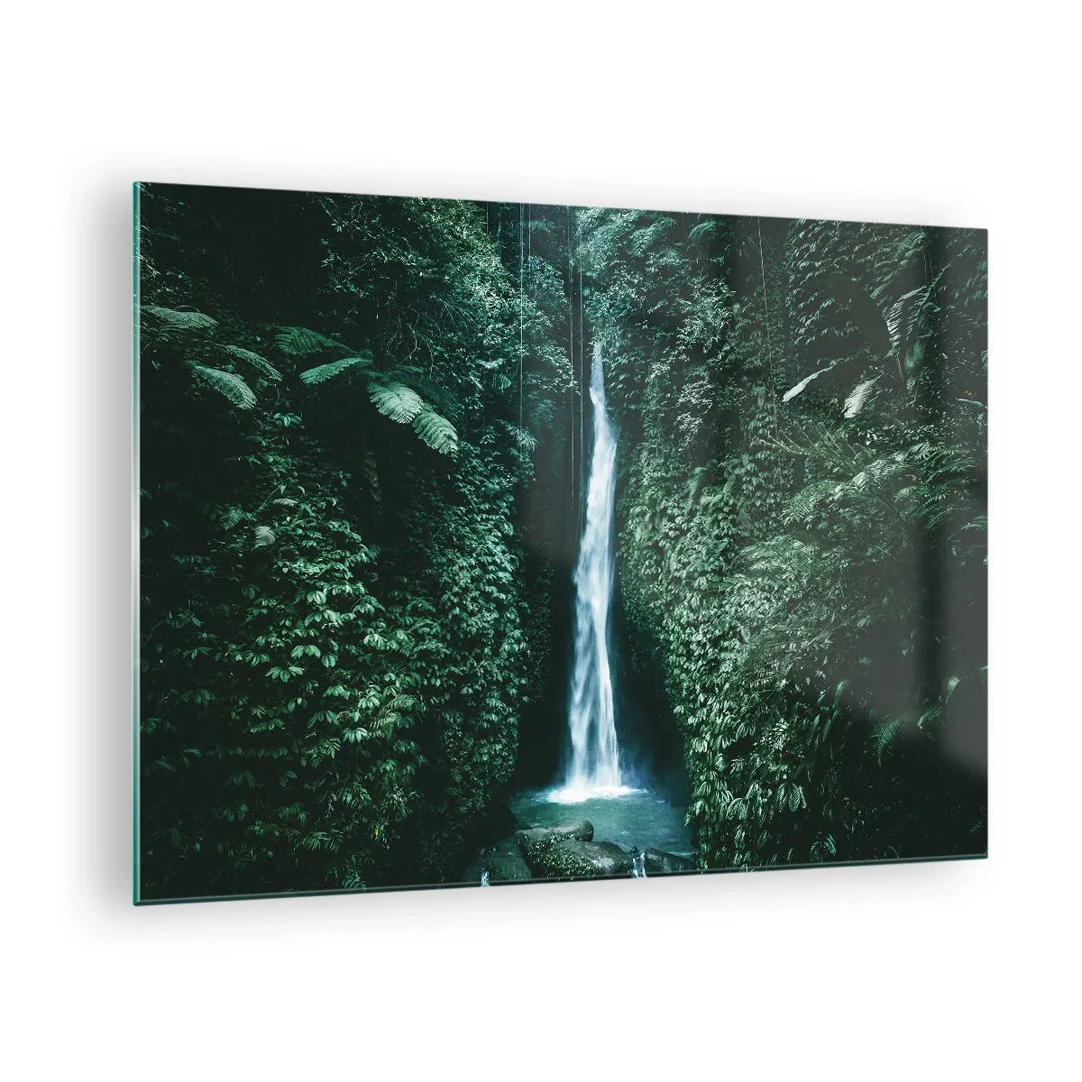 Glasbild - Bild auf glas - Ein Wasserfall inmitten dichter tropischer Vegetation - 70x50cm - Tropisches Spa - Moderne Wanddekoration für Wohnzimmer und Schlafzimmer ARTTOR