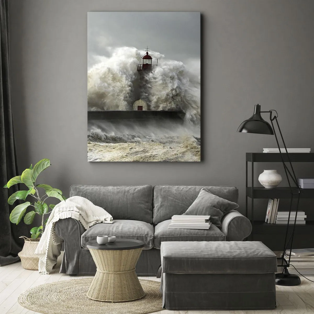 Bild auf Leinwand - Leinwandbild - Ein Leuchtturm, umgeben von rauen Wellen während eines Sturms - 50x70cm - Die Wut des Ozeans - Moderne Wanddekoration für Wohnzimmer und Schlafzimmer ARTTOR