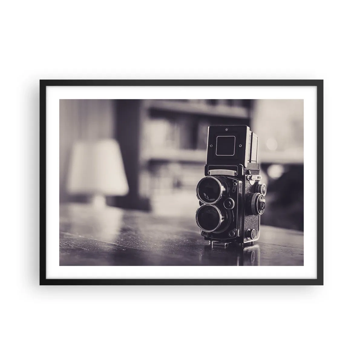 Poster in einem schwarzem Rahmen - Antike Kamera in Schwarz und Weiß - 70x50cm - Zauber alter Fotografie - Moderne Wanddekoration für Wohnzimmer und Schlafzimmer ARTTOR