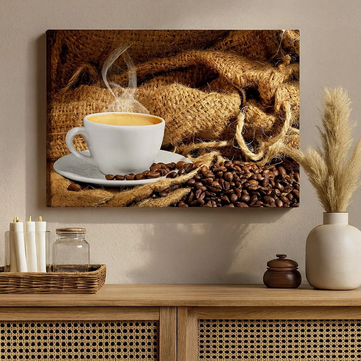 Bild auf Leinwand - Leinwandbild - Eine Tasse Kaffee, umgeben von einer Tüte Kaffeebohnen - 70x50cm - Der Geruch von Mokka und die Dicke der Honigflüssigkeit - Moderne Wanddekoration für Wohnzimmer und Schlafzimmer ARTTOR