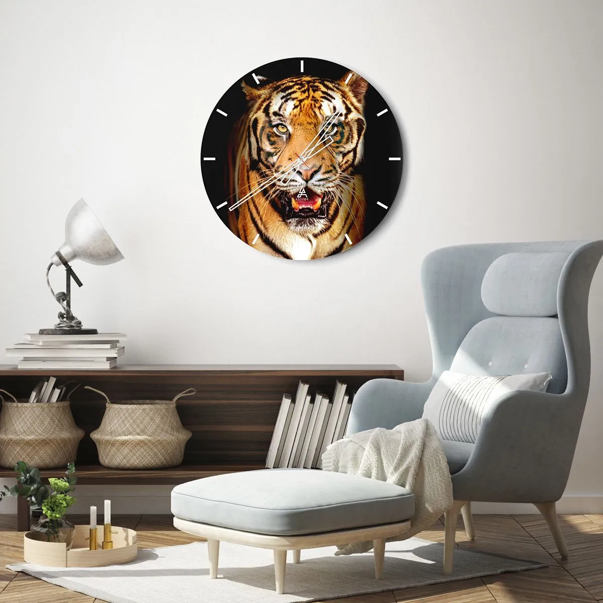 Wanduhr - Glasuhr - Porträt eines wilden Tigers mit intensivem Blick - 30x30cm - Wild im Herzen - Moderne Wanddekoration für Wohnzimmer, Küche und Schlafzimmer ARTTOR