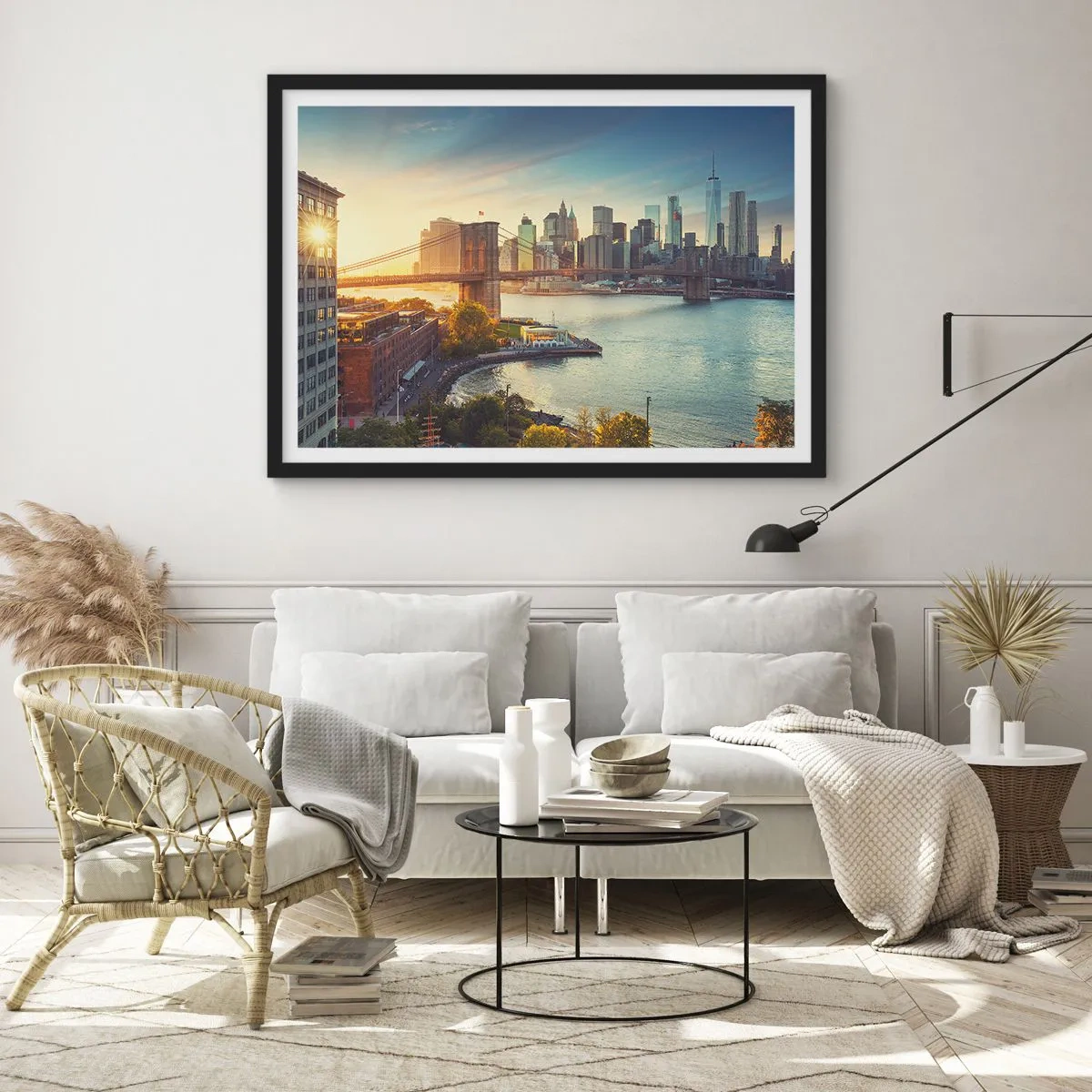 Poster in einem schwarzem Rahmen - Panorama der Stadt mit der Brücke bei Sonnenuntergang - 100x70cm - Morgendämmerung der Großstadt - Moderne Wanddekoration für Wohnzimmer und Schlafzimmer ARTTOR