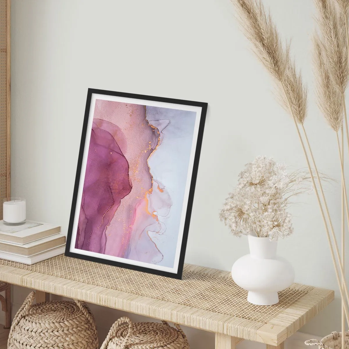 Poster in einem schwarzem Rahmen - Violett und lila Wellen - 61x91 cm