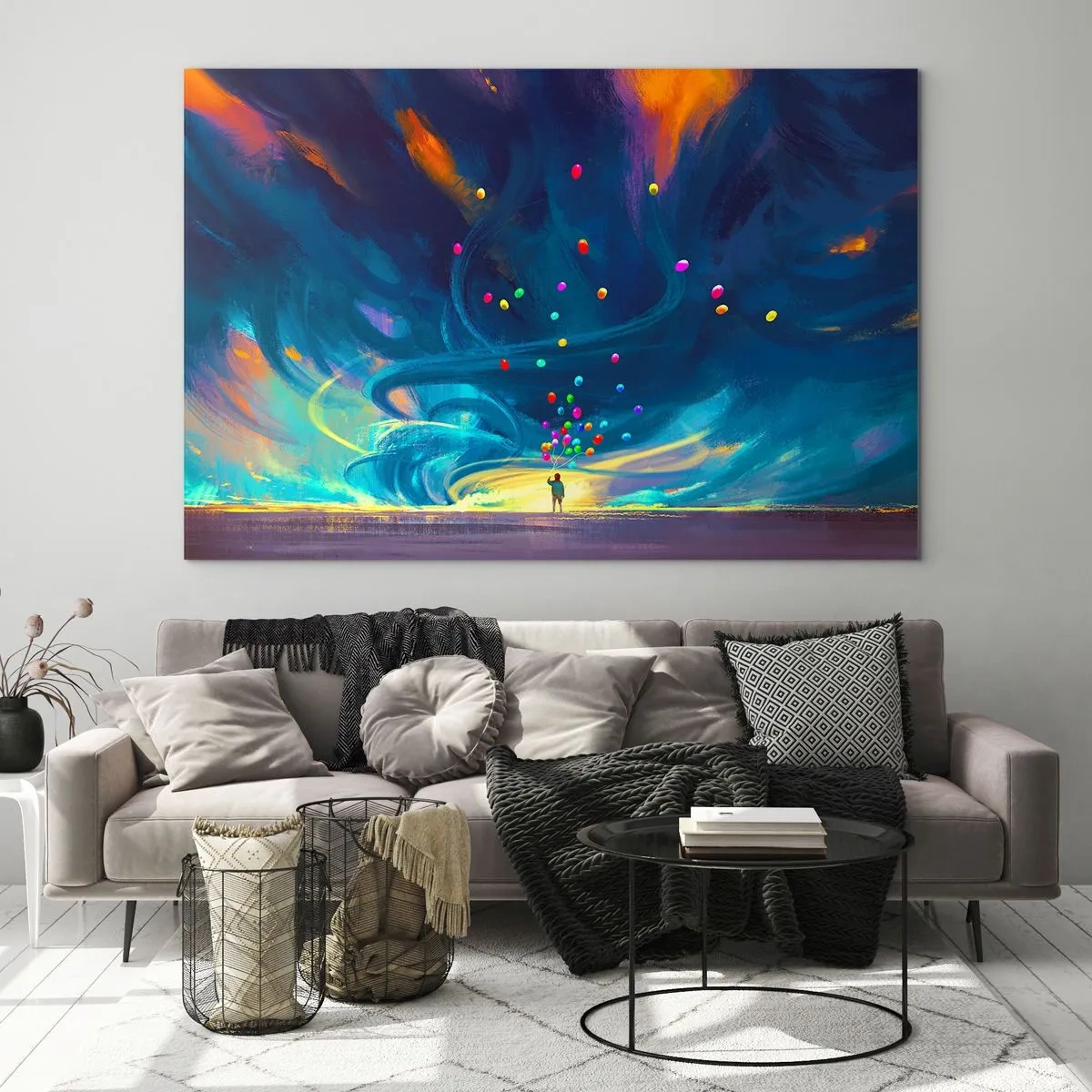 Glasbild - Bild auf glas - Eine Person hält bunte Luftballons vor einem blauen Windhintergrund. - 120x80cm - Zum blauen Wind - Moderne Wanddekoration für Wohnzimmer und Schlafzimmer ARTTOR