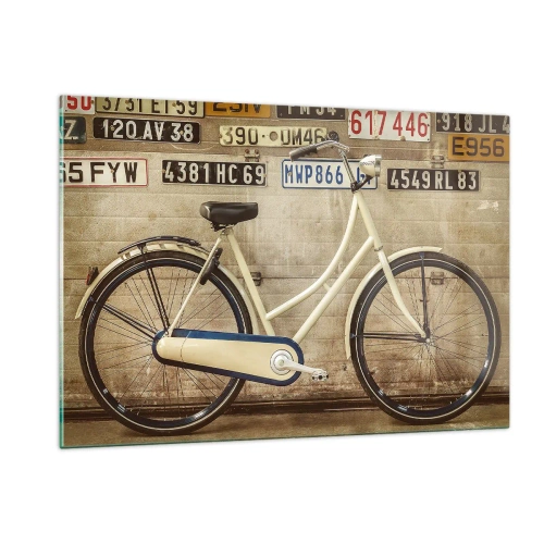 Glasbild - Bild auf glas - Ein altes Fahrrad an einer Wand mit Nummernschildern - 120x80cm - Keine Komplexe - Moderne Wanddekoration für Wohnzimmer und Schlafzimmer ARTTOR