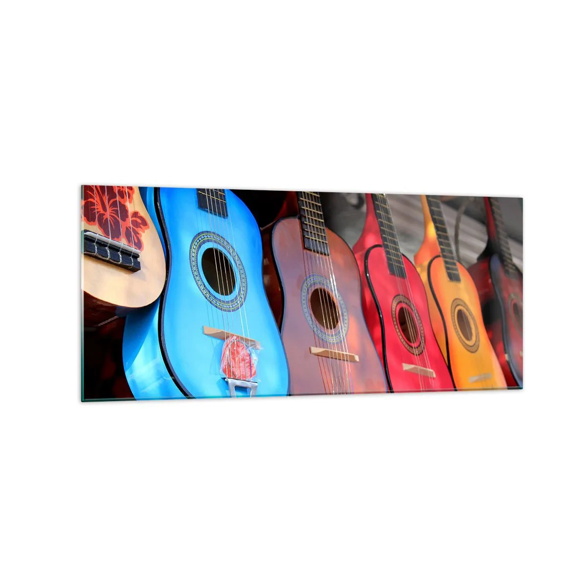Glasbild - Bild auf glas - Bunte Akustikgitarren hängen in einer Reihe auf dem Display - 120x50cm - Lateinische Atmosphäre - Moderne Wanddekoration für Wohnzimmer und Schlafzimmer ARTTOR