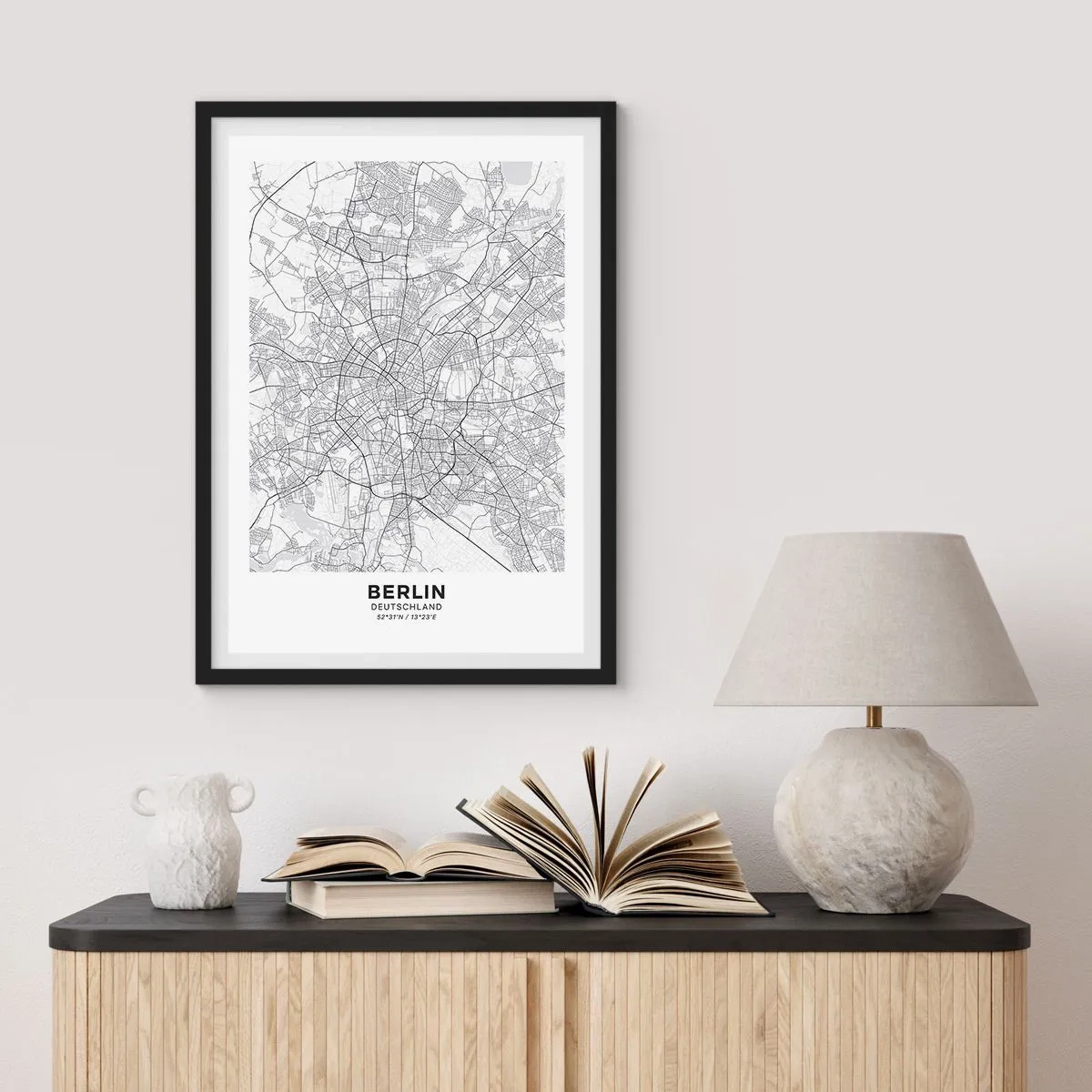 Poster in einem schwarzem Rahmen - Berliner Blume - 61x91 cm