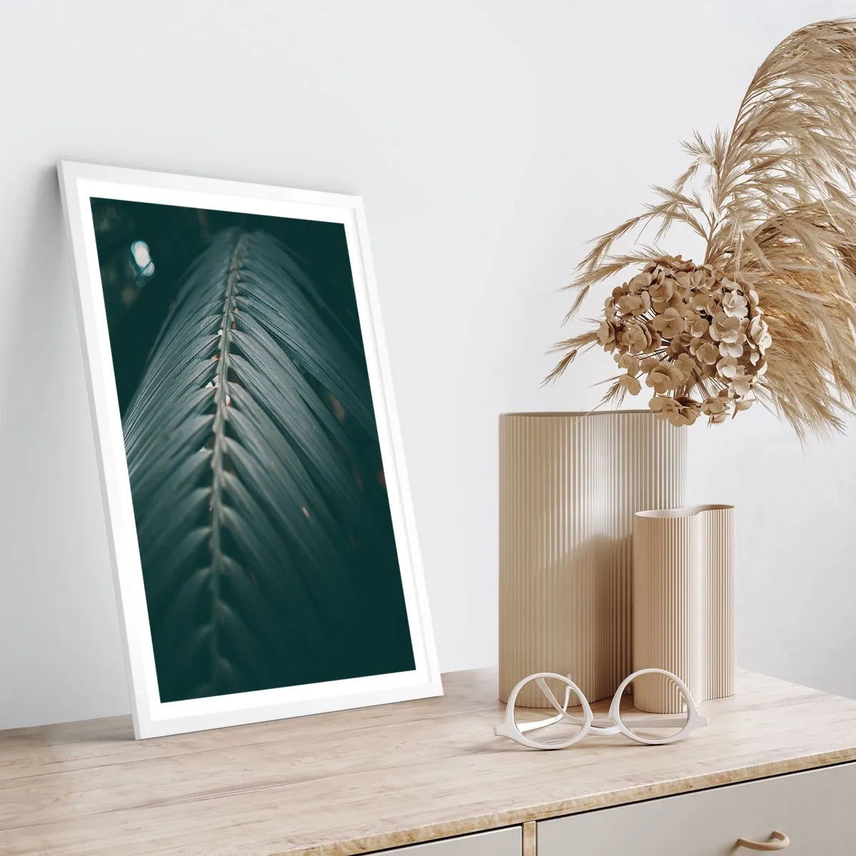 Poster in einem weißen Rahmen - Die Präzision der Natur - 61x91 cm