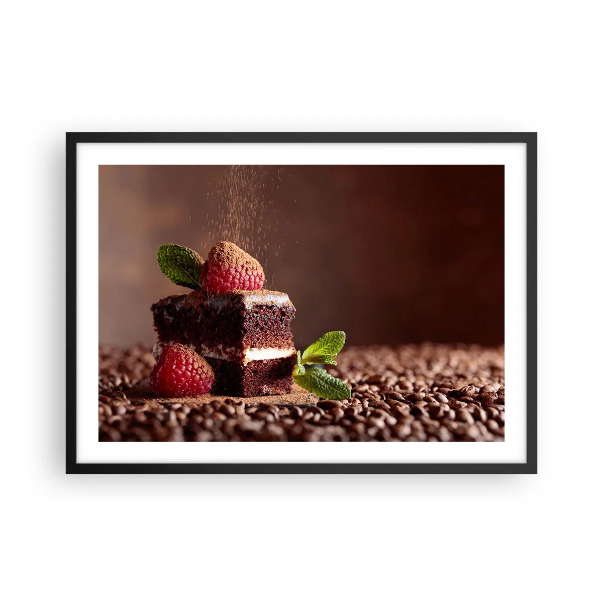 Poster in einem schwarzem Rahmen - Schokoladenkuchen mit Himbeeren und Minze auf einem Hintergrund aus Kakaobohnen - 70x50cm - Das Leben ist süß - Moderne Wanddekoration für Wohnzimmer und Schlafzimmer ARTTOR