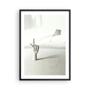 Poster in einem schwarzem Rahmen - Eine Holzhand mit einem Drachen vor hellem Hintergrund - 50x70cm - Kraftprobe - Moderne Wanddekoration für Wohnzimmer und Schlafzimmer ARTTOR