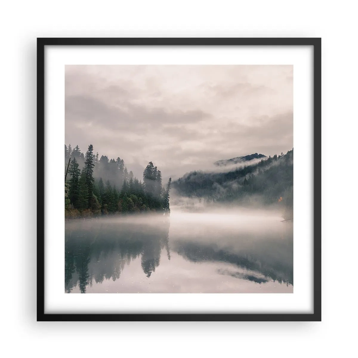 Poster in einem schwarzem Rahmen - In Reflexion, im Nebel - 50x50 cm