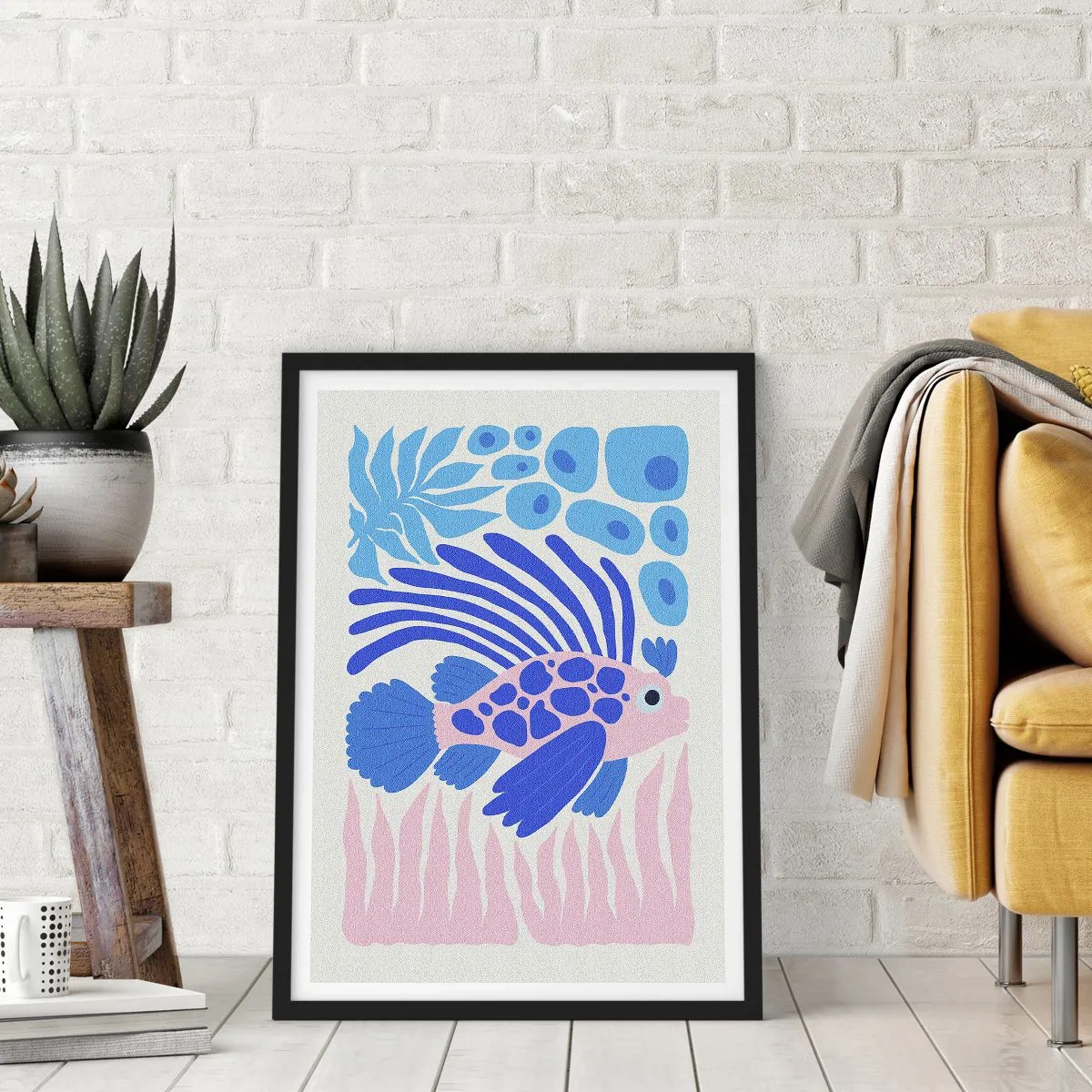 Poster in einem schwarzem Rahmen - Stilisierte exotische Fische in einer Unterwasserkulisse - 50x70cm - In seinem Fahrwasser - Moderne Wanddekoration für Wohnzimmer und Schlafzimmer ARTTOR