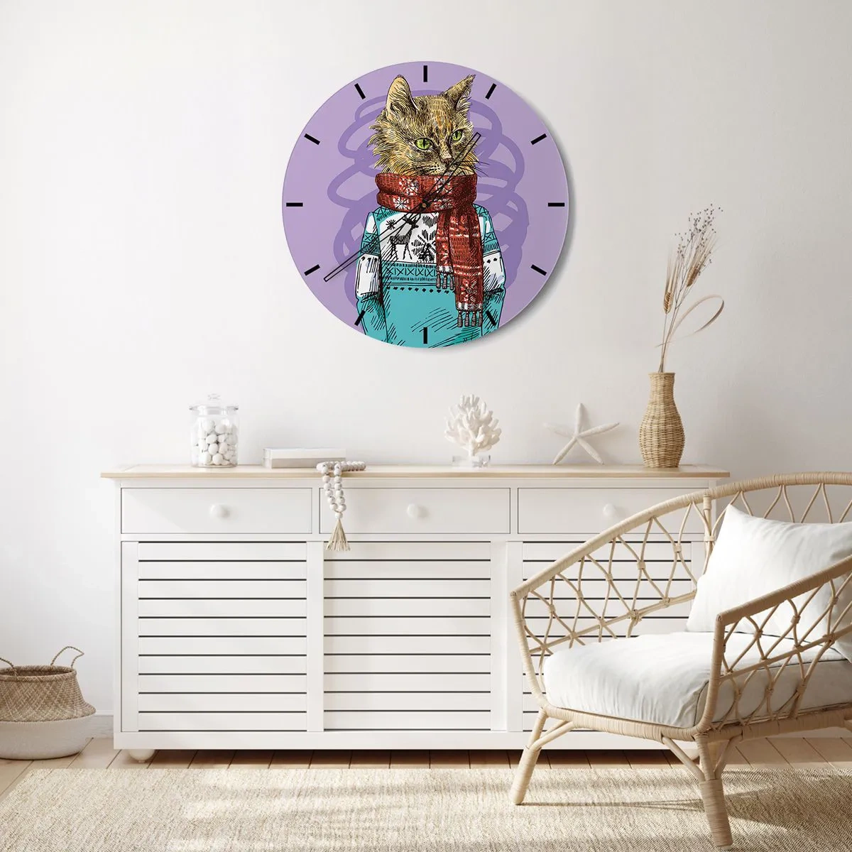 Wanduhr - Glasuhr - Eine Katze im Winteroutfit mit Schal auf violettem Hintergrund - 30x30cm - Die Katze nicht nur in Schuhen - Moderne Wanddekoration für Wohnzimmer, Küche und Schlafzimmer ARTTOR