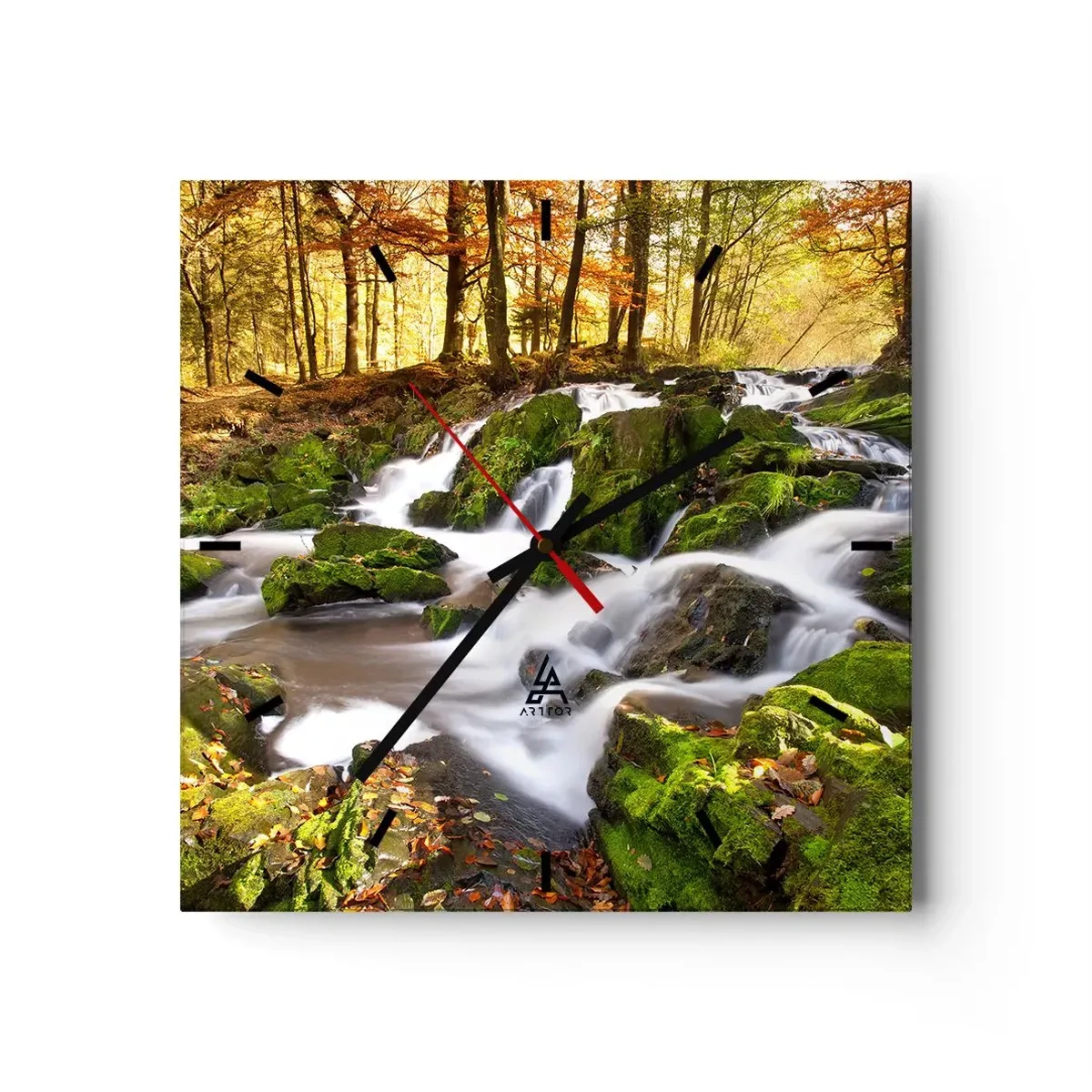 Wanduhr - Glasuhr - Eine bewaldete Landschaft mit einem von Moos umgebenen Wasserfall - 30x30cm - Rasch durch den herbstlichen Wald - Moderne Wanddekoration für Wohnzimmer und Schlafzimmer ARTTOR
