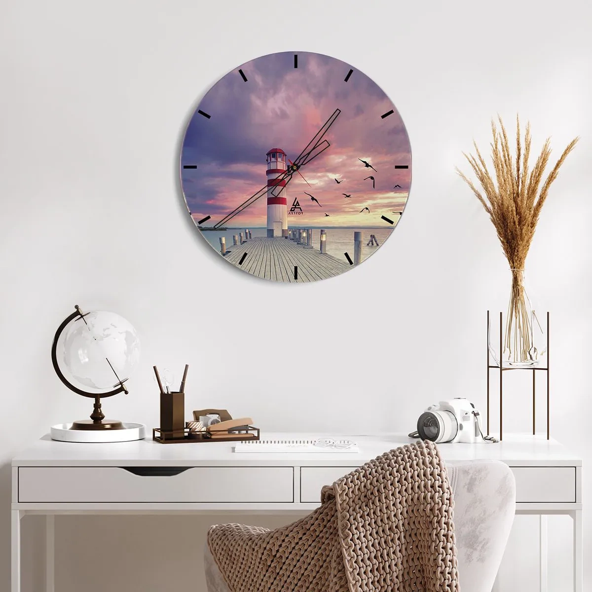 Wanduhr - Glasuhr - Leuchtturm bei Sonnenuntergang über dem Wasser - 30x30cm - Es ist Zeit zum Hafen zu gehen - Moderne Wanddekoration für Wohnzimmer, Küche und Schlafzimmer ARTTOR