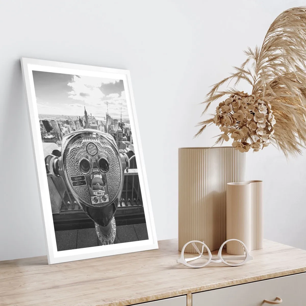 Poster in einem weißen Rahmen - Stadt über den Städten - 30x40 cm