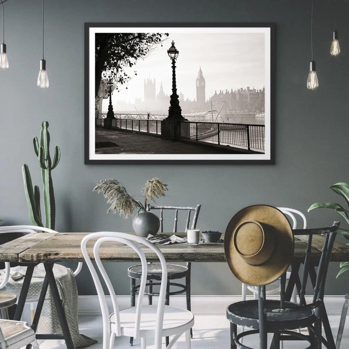 Poster in einem schwarzem Rahmen - Eine monochrome Ansicht von Big Ben und der Themse. - 70x50cm - Londoner Morgen - Moderne Wanddekoration für Wohnzimmer und Schlafzimmer ARTTOR