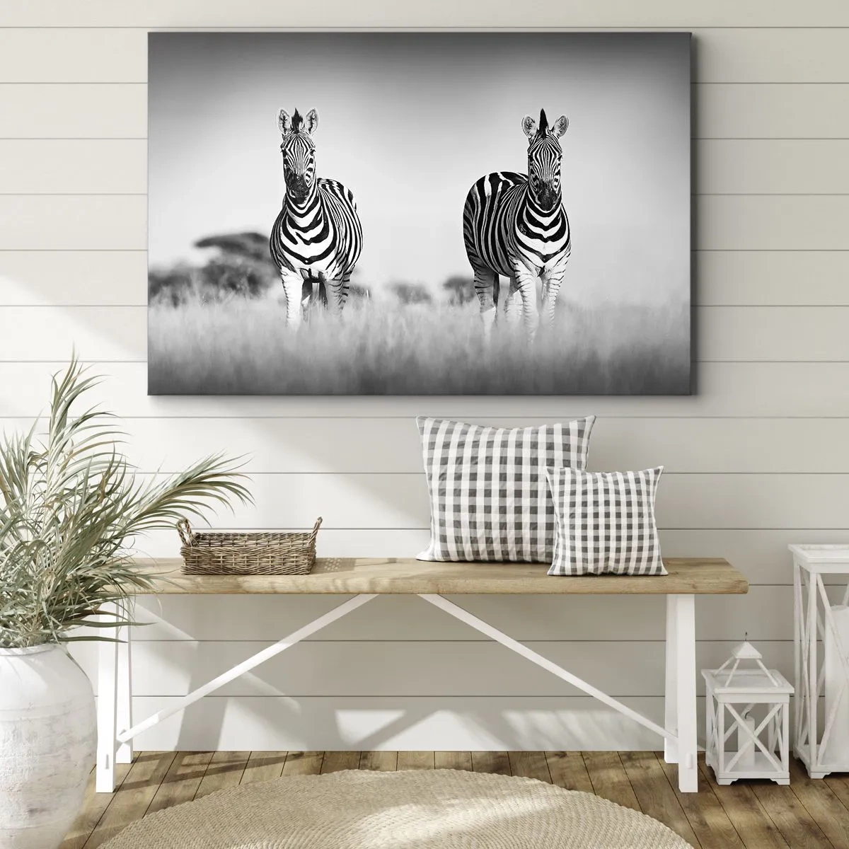 Bild auf Leinwand - Leinwandbild - Zwei Zebras in der Savanne im monochromen Stil - 120x80cm - Die Welt ist doch schwarz-weiß - Moderne Wanddekoration für Wohnzimmer und Schlafzimmer ARTTOR