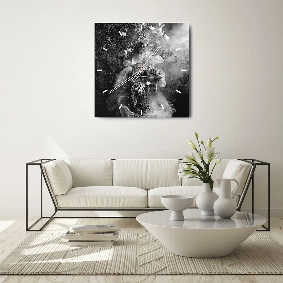 Wanduhr - Glasuhr - Eine Schwarz-Weiß-Komposition mit einer Figur in einem Kleid und einem Käfig im Nebel. - 30x30cm - Mutter selbst - Natur - Moderne Wanddekoration für Wohnzimmer und Schlafzimmer ARTTOR