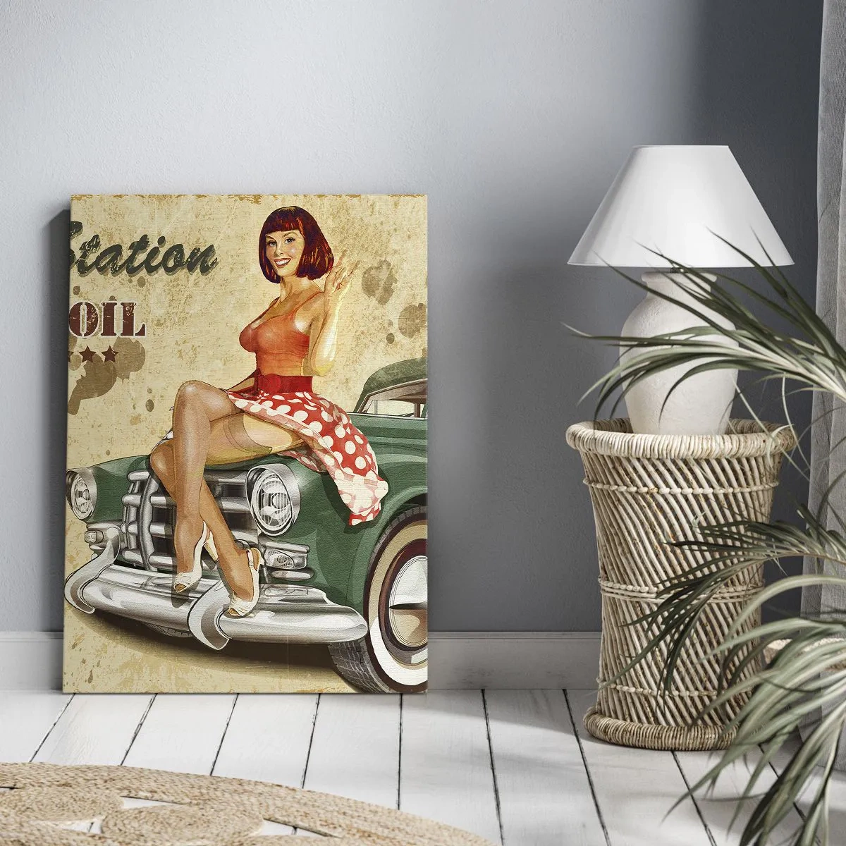 Bild auf Leinwand - Leinwandbild - Retro-Route 66-Poster mit Pin-up-Girl und Auto - 50x70cm - Die großen Jahre der 40er. - Moderne Wanddekoration für Wohnzimmer und Schlafzimmer ARTTOR