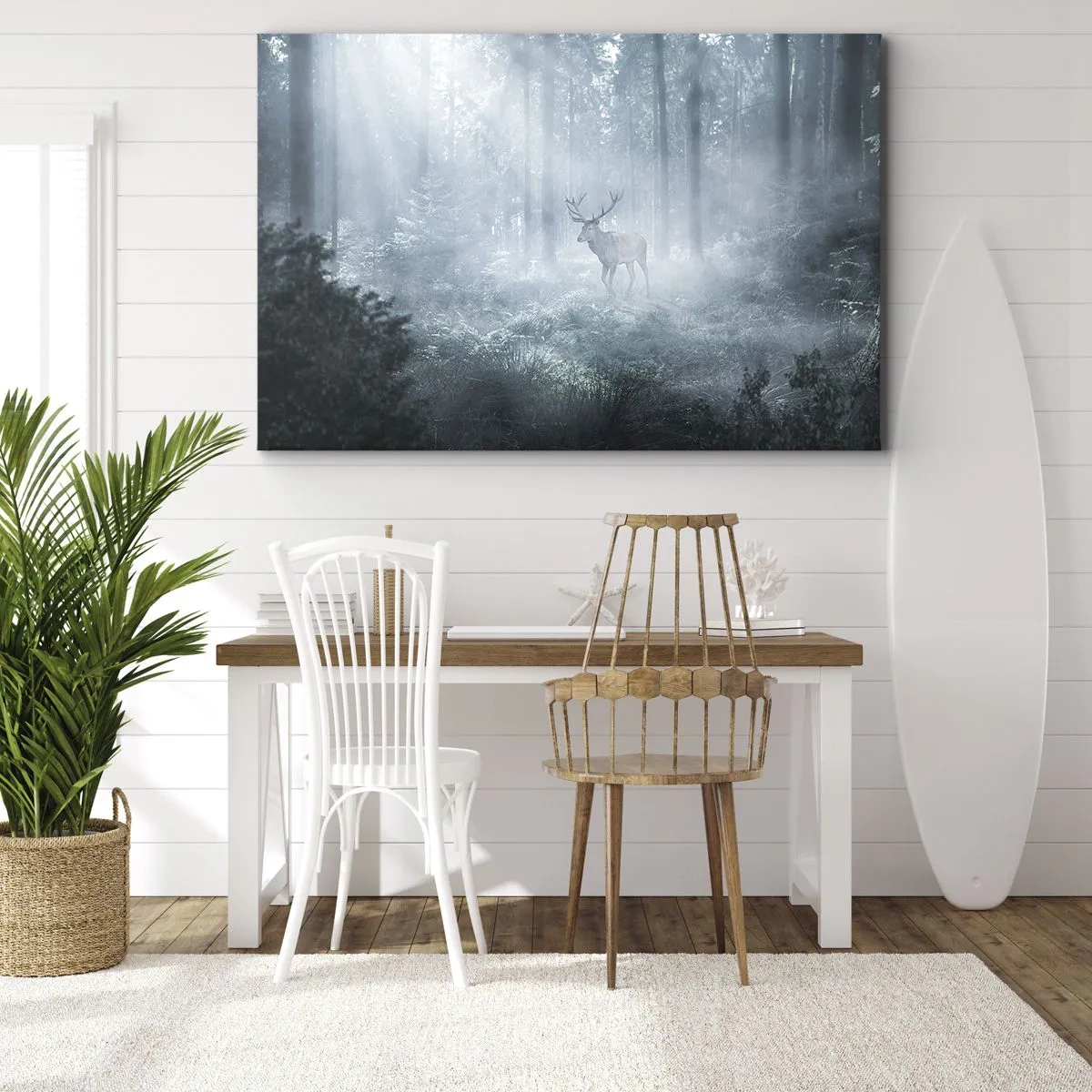Bild auf Leinwand - Leinwandbild - Ein Hirsch in einem dichten Wald, eingehüllt in Morgennebel - 120x80cm - Morgenvisite auf dem Grundstück - Moderne Wanddekoration für Wohnzimmer und Schlafzimmer ARTTOR