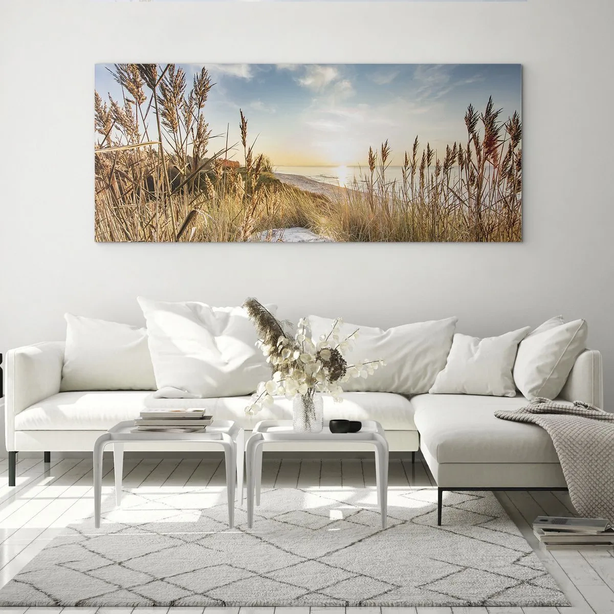 Glasbild - Bild auf glas - Ein malerischer Strand mit Gras und untergehender Sonne - 120x50cm - Nordstrand - Moderne Wanddekoration für Wohnzimmer und Schlafzimmer ARTTOR