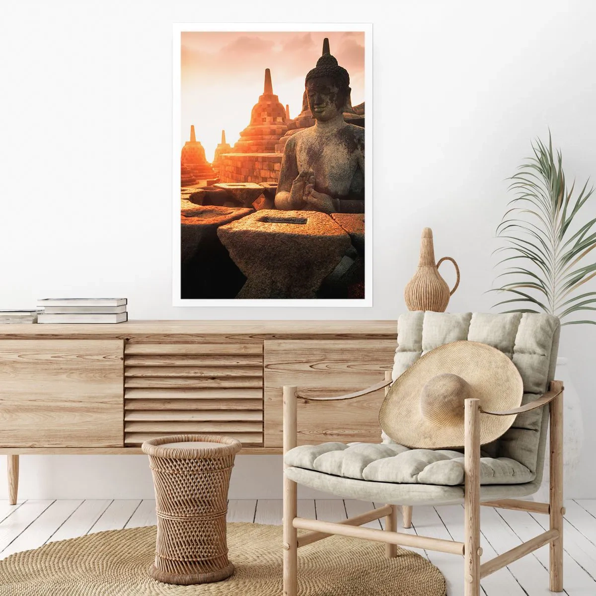 Poster - Buddha-Statue mit Tempeln im Hintergrund bei Sonnenuntergang - 50x70cm - Wetter der großen Weisheit - Moderne Wanddekoration für Wohnzimmer und Schlafzimmer ARTTOR