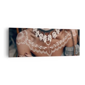 Bild auf Leinwand - Leinwandbild - Boho-Style mit Muschelschmuck und Lochmuster - 140x50cm - Talismane, Rituale der Weiblichkeit - Moderne Wanddekoration für Wohnzimmer und Schlafzimmer ARTTOR