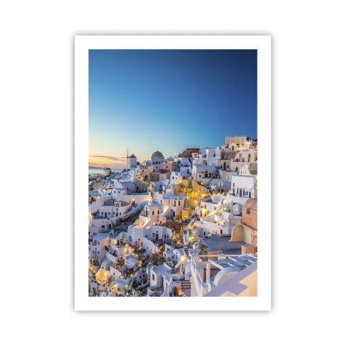 Poster - Blick auf die beleuchteten Häuser auf Santorin bei Sonnenuntergang - 50x70cm - Die Essenz des Griechischen - Moderne Wanddekoration für Wohnzimmer und Schlafzimmer ARTTOR