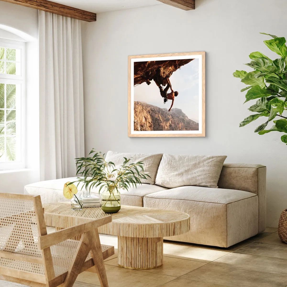 Poster in einem Rahmen aus heller Eiche - Die Welt ist in einer Hand auf einem Felsblock geschrumpft - 60x60 cm