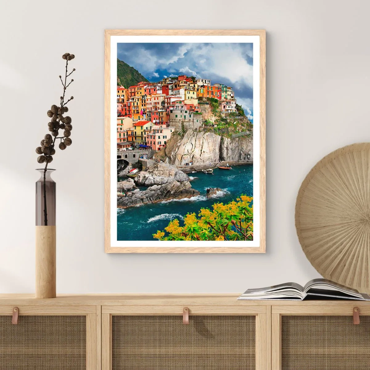 Poster in einem Rahmen aus heller Eiche - Eine Gruppe umarmt die Felsen - 50x70 cm