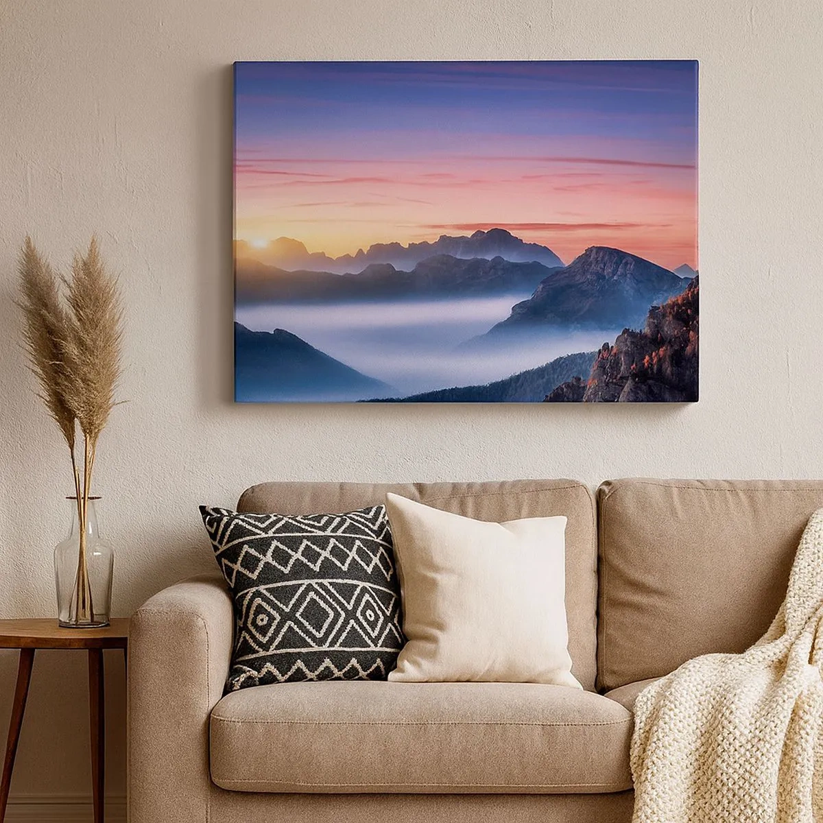 Bild auf Leinwand - Leinwandbild - Berglandschaft bei Sonnenaufgang mit Nebel in den Tälern - 70x50cm - Über die Täler - Moderne Wanddekoration für Wohnzimmer und Schlafzimmer ARTTOR