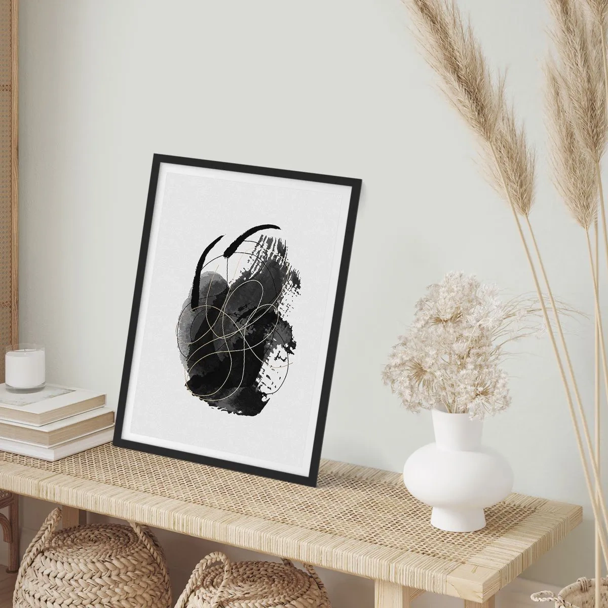 Poster in einem schwarzem Rahmen - Eine abstrakte Komposition in Schwarz mit zarten goldenen Linien. - 50x70cm - Aus Schwarz entstanden - Moderne Wanddekoration für Wohnzimmer und Schlafzimmer ARTTOR